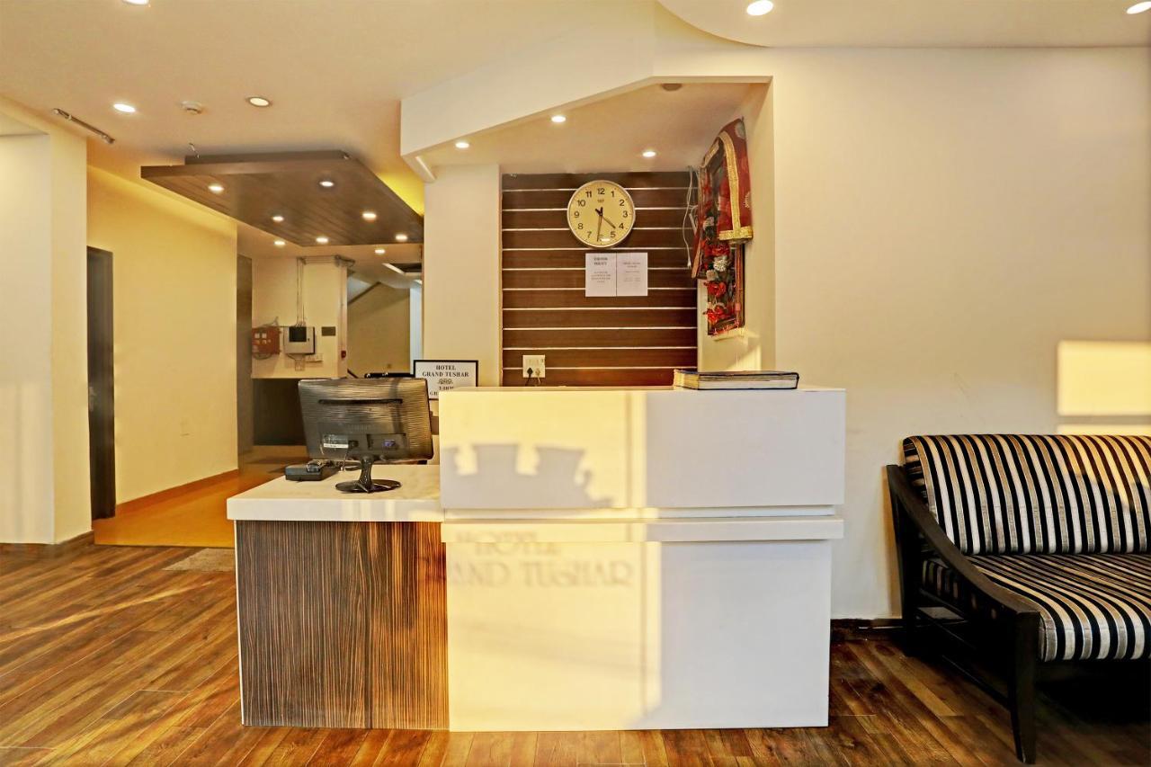 Hotel Grand Tushar - Ghaziabad Railway Station Buitenkant foto