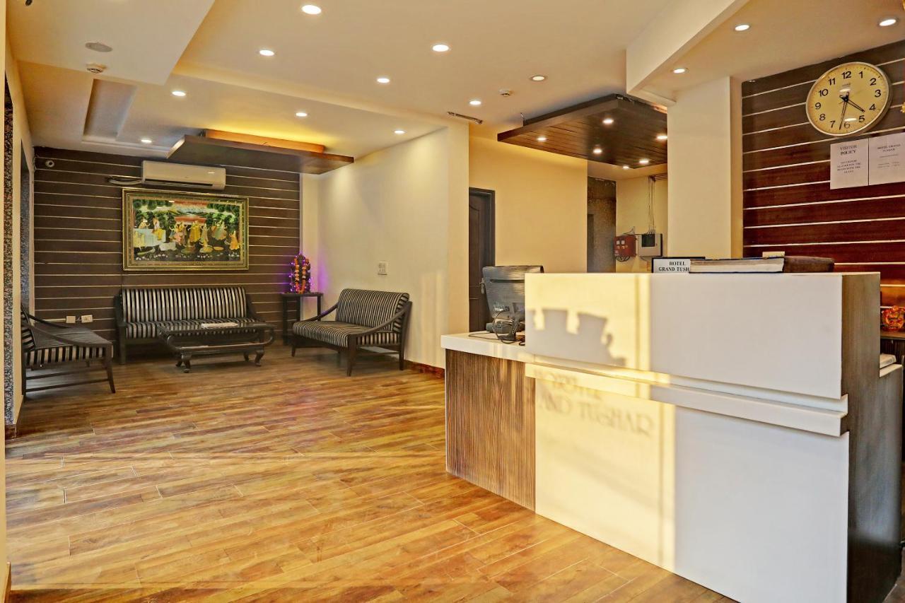 Hotel Grand Tushar - Ghaziabad Railway Station Buitenkant foto