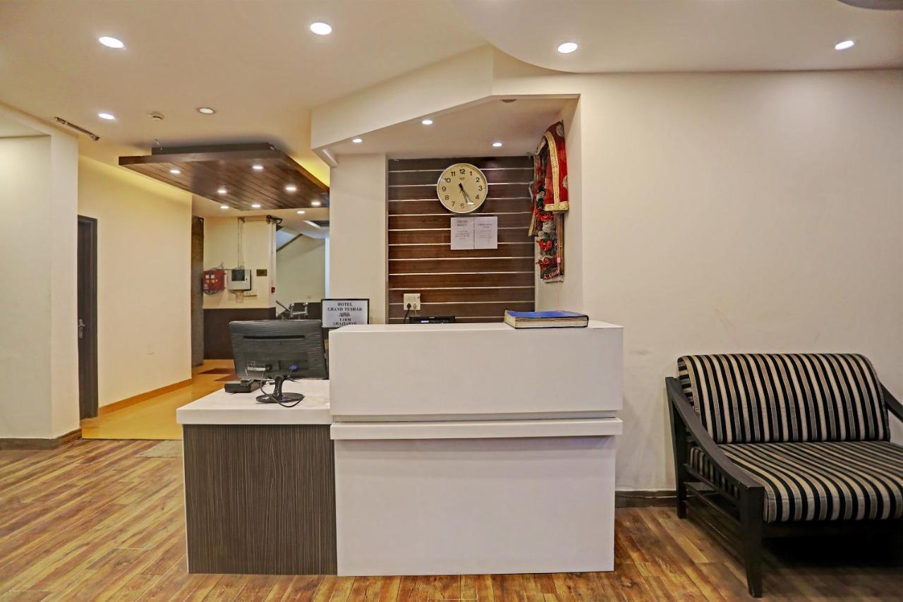 Hotel Grand Tushar - Ghaziabad Railway Station Buitenkant foto